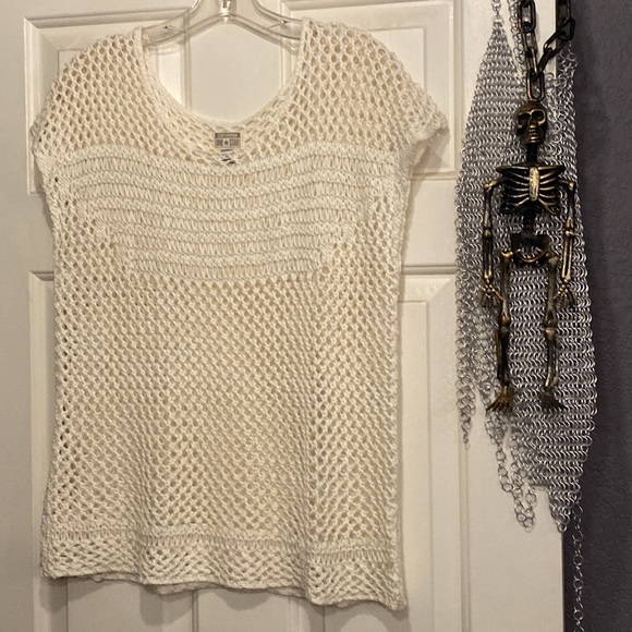 CONVERSE - vest: white sheer acrylic woven crochet open knit overlay - XL - Picture 8 of 16